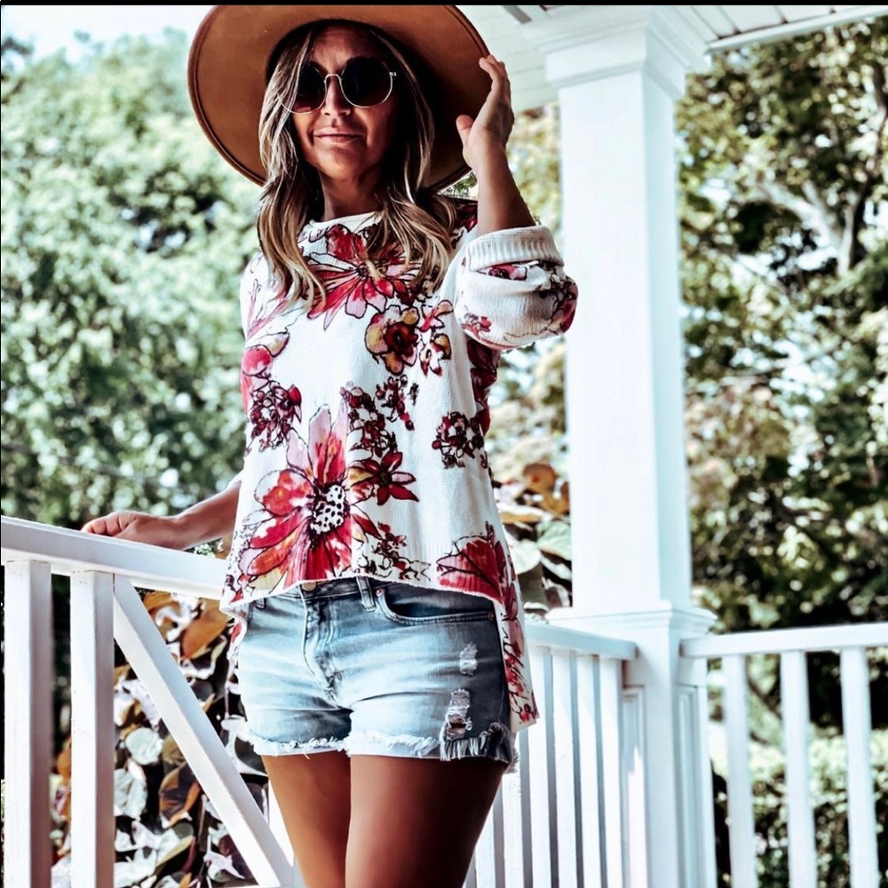 En Crème Ivory Lightweight High/Low Sweater